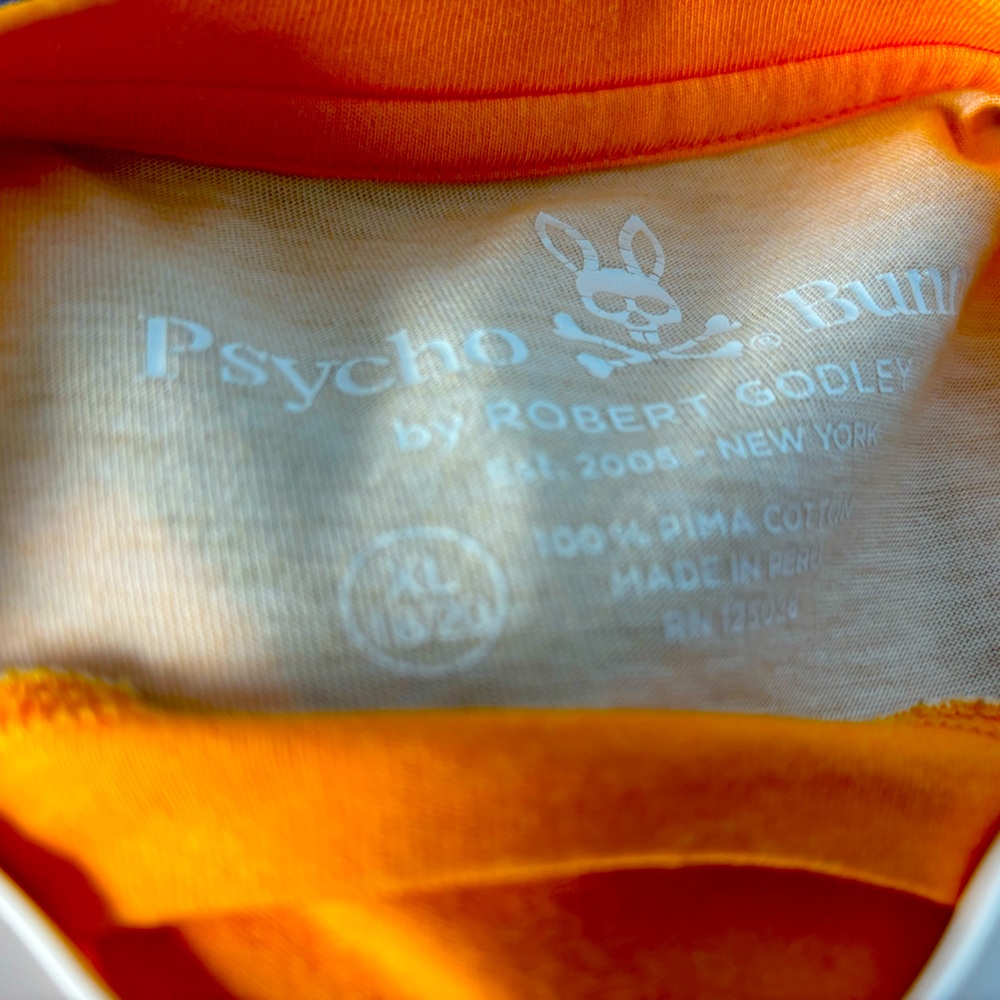 Psycho Bunny men’s small beautiful cotton T shirt.